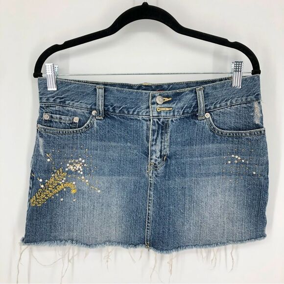 Vtg Guess Jeans Y2K Denim Mini Skirt Womens 28 Gold Sequins Cutoff Destructed - Picture 1 of 14